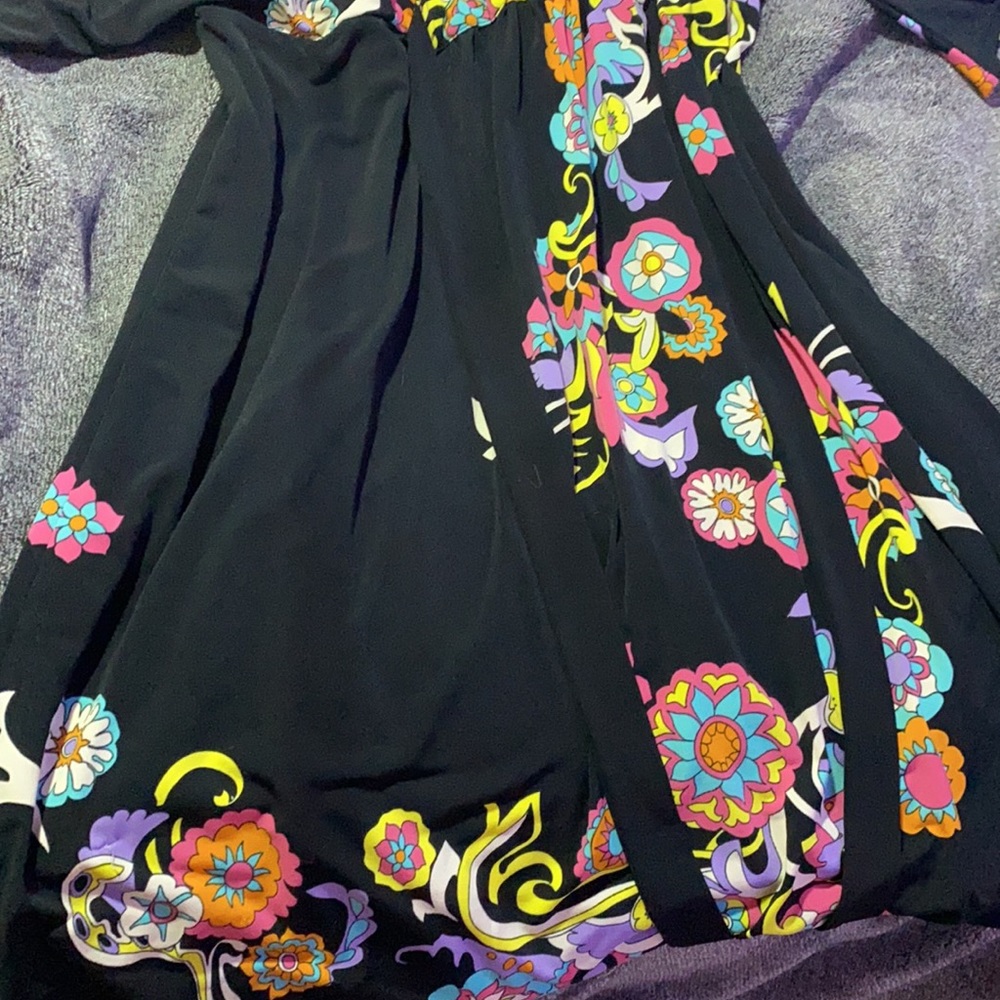 Dress - Picture 2 of 6
